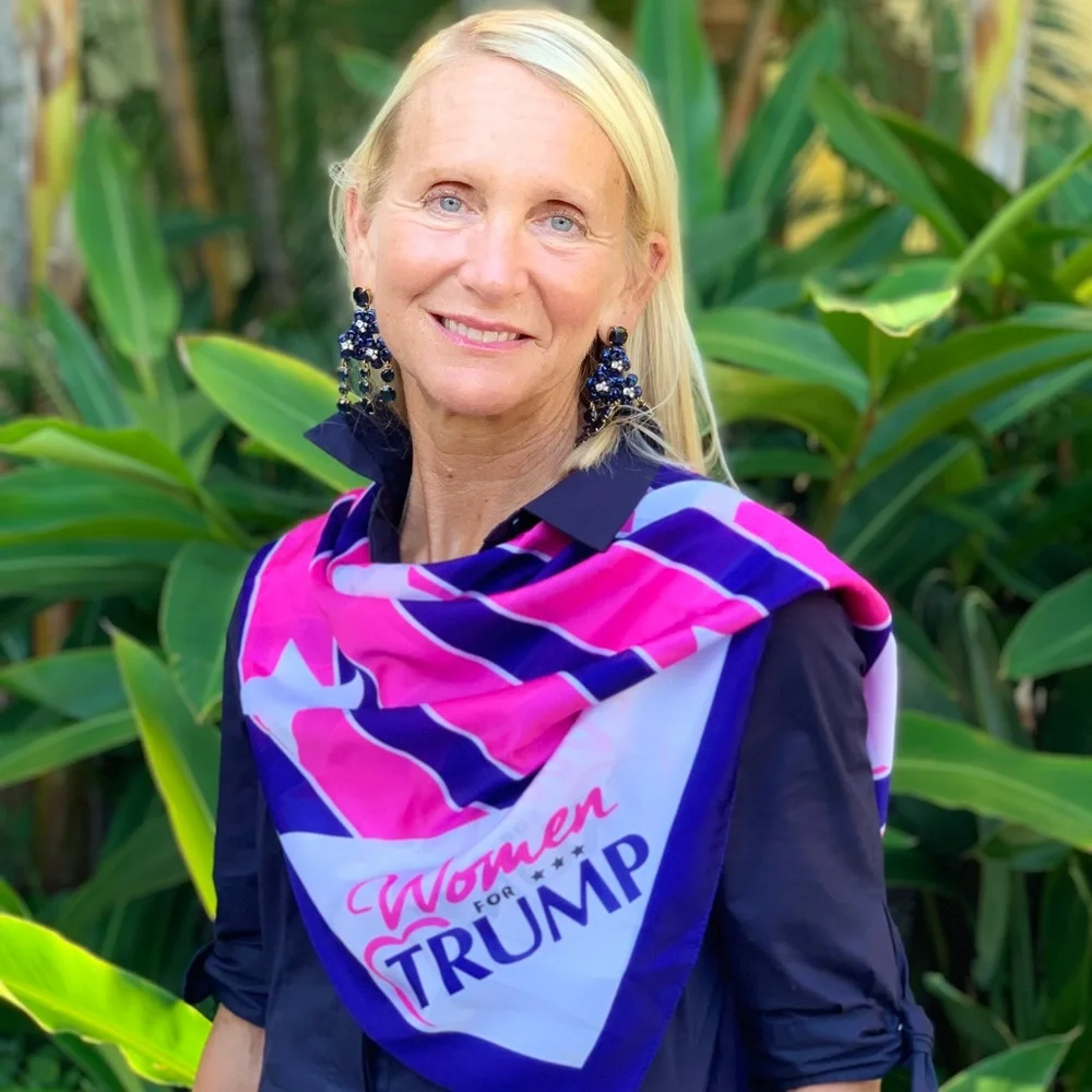 Women’s scarf 90x90 cm Trump blue and pink‎